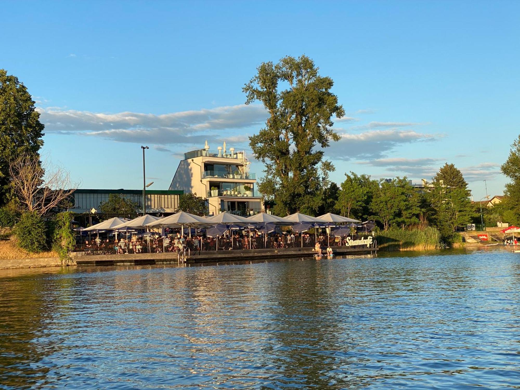 U1 Alte Donau Old Danube City Apartment 2 Відень Екстер'єр фото
